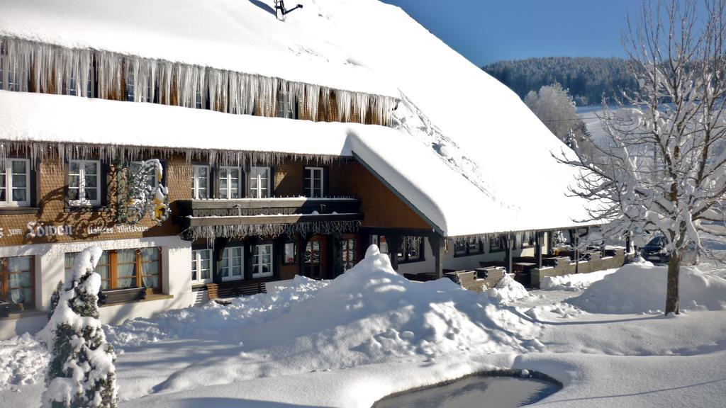 Hotel Zum Loewen - Unteres Wirtshaus Titisee-Neustadt Exterior photo