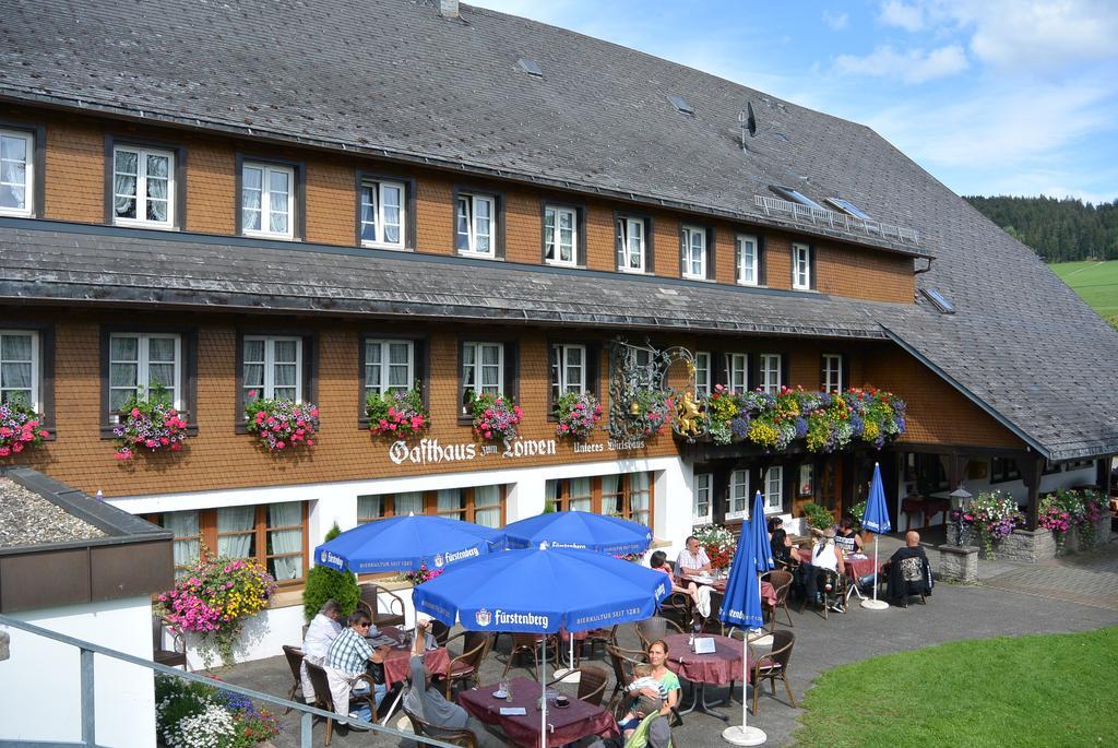 Hotel Zum Loewen - Unteres Wirtshaus Titisee-Neustadt Exterior photo